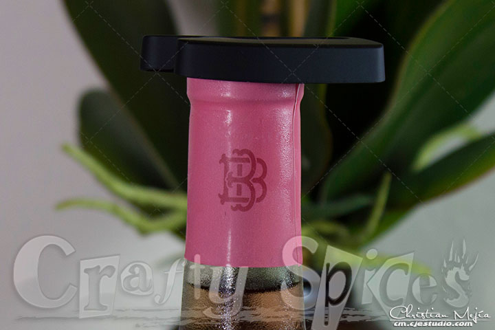 Ozeri OW05A Prestige Electric Wine Bottle Opener  foil cutter